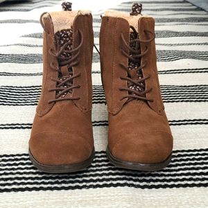 Toms Suede Boots